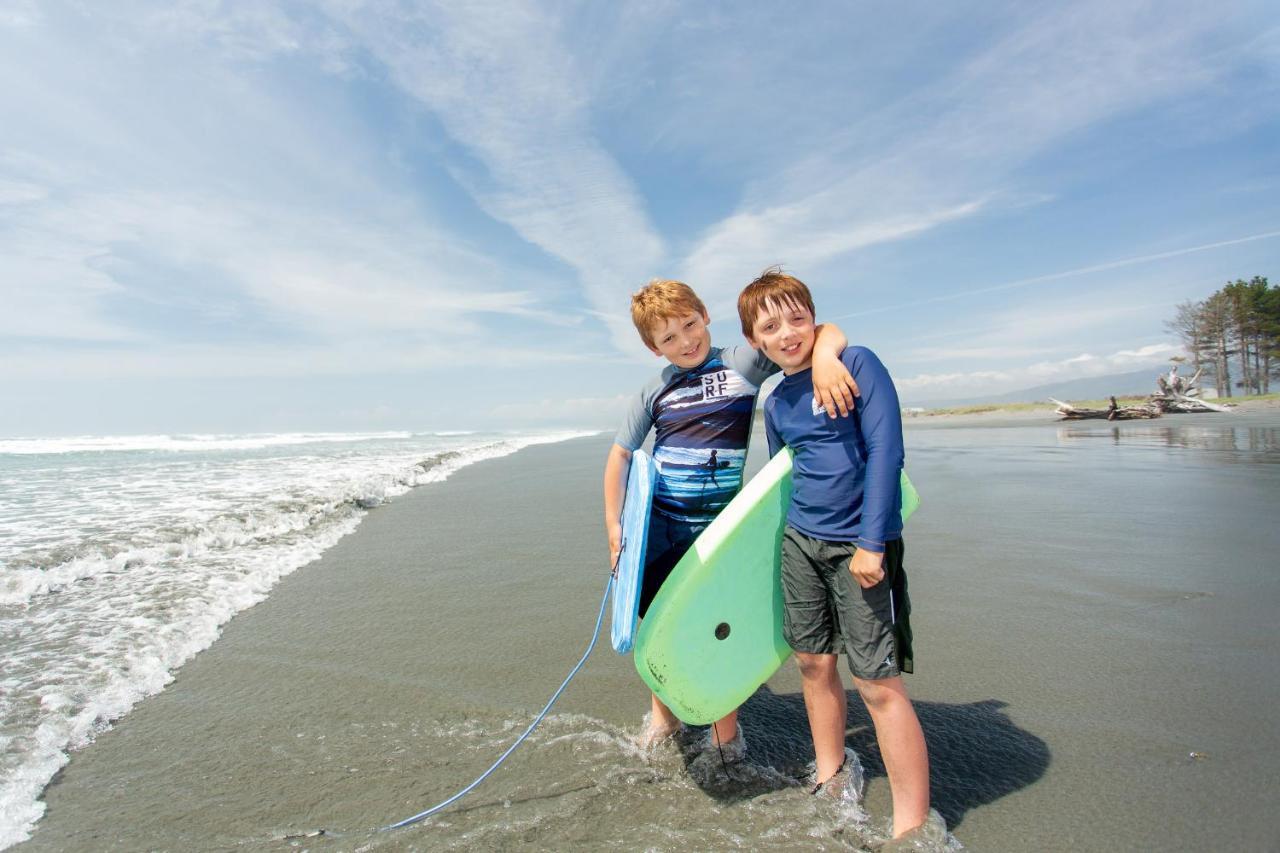 Carters Beach Top 10 Holiday Park Westport Eksteriør bilde